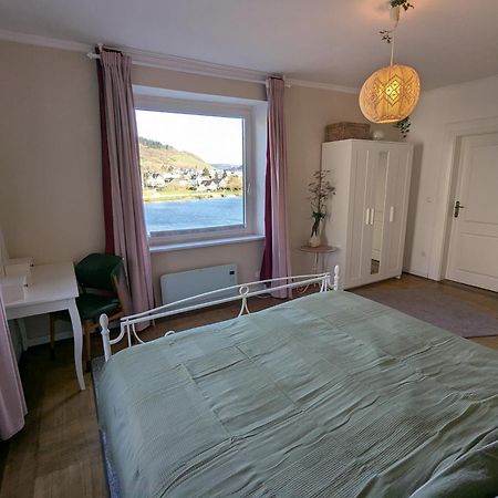Voll Ausgestattete Wohnung Mit Moselblick Alf Bagian luar foto