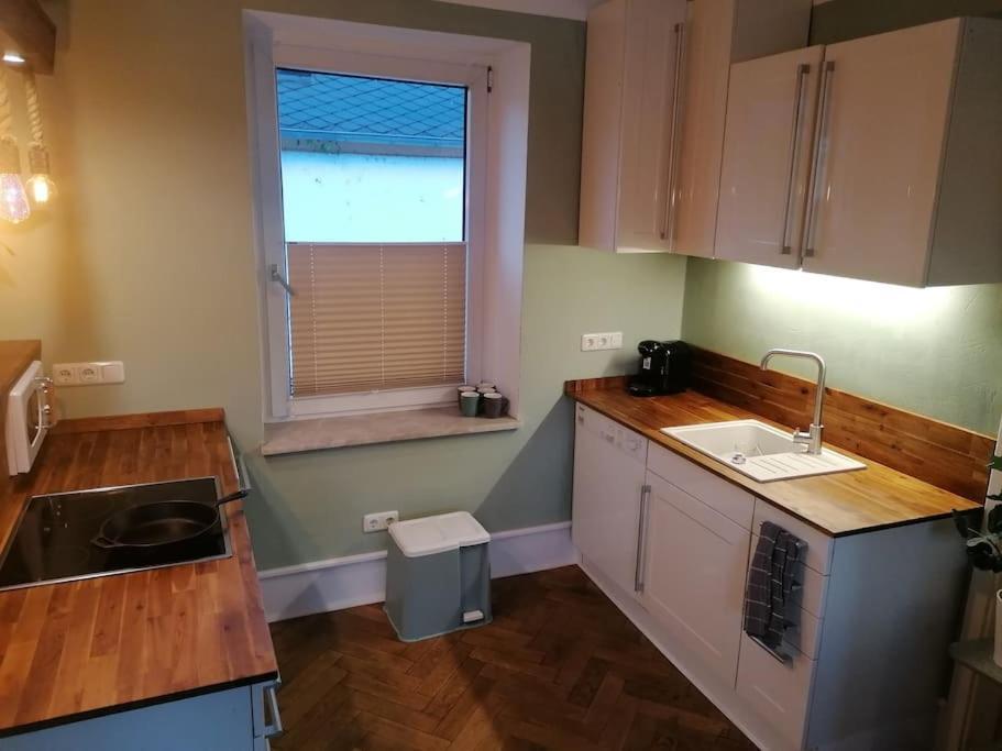 Voll Ausgestattete Wohnung Mit Moselblick Alf Bagian luar foto