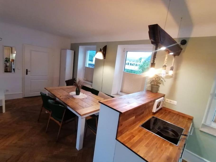 Voll Ausgestattete Wohnung Mit Moselblick Alf Bagian luar foto