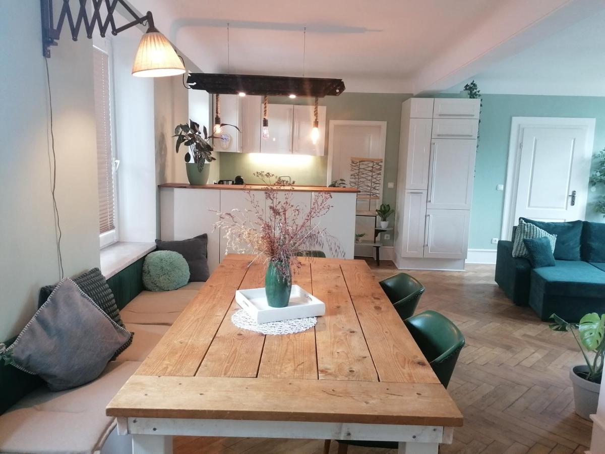Voll Ausgestattete Wohnung Mit Moselblick Alf Bagian luar foto